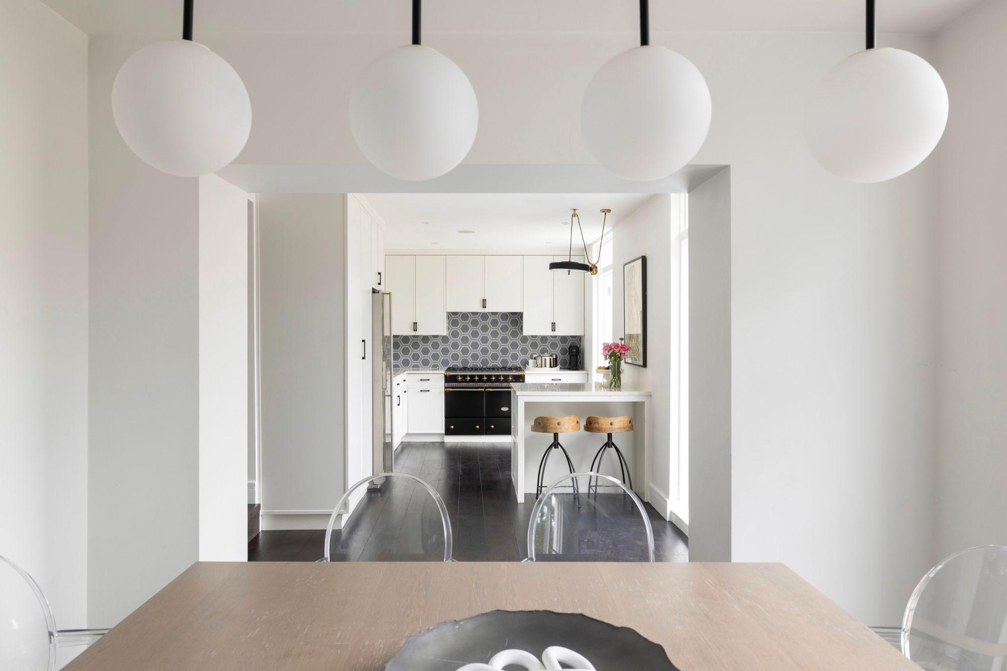 Dining room through to kitchen